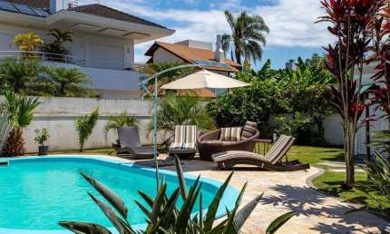 Casa para Locação em Florianópolis, Jurerê, 5 dormitórios, 1 suíte, 2 banheiros, 1 vaga