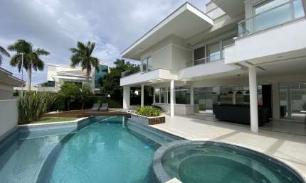 Casa para Venda em Florianópolis, Jurerê Internacional, 5 dormitórios, 4 suítes, 6 banheiros, 4 vagas