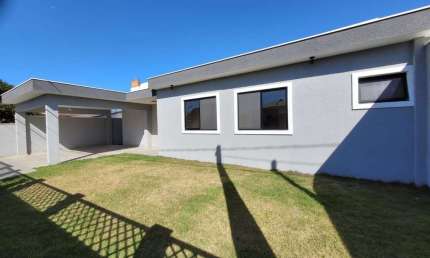 Casa para Venda, Ingleses do Rio Vermelho, 4 dormitórios, 3 banheiros, 2 vagas