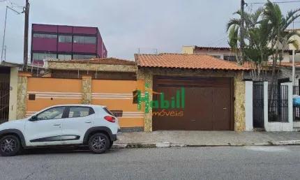 Casa com 3 dormitórios para alugar, 270 m² por R$ 4.962,38/mês - Jardim Santa Helena - Suzano/SP