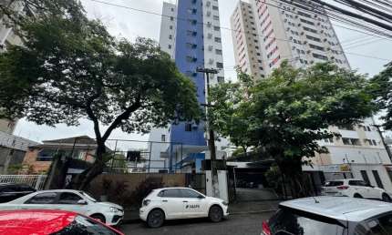 Apartamento Sofisticado nos Aflitos – Totalmente Reformado e Pronto para Morar!