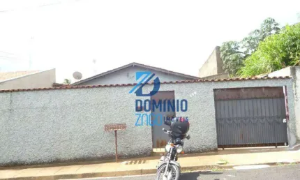 Casa com 3 dormitórios à venda por R$ 230.000,00 - Conjunto Pontal - Uberaba/MG