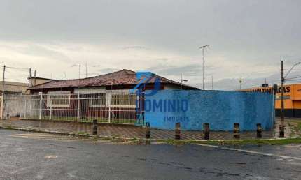 Casa com 4 dormitórios à venda, 236 m² por R$ 900.000,00 - Parque das Américas - Uberaba/MG