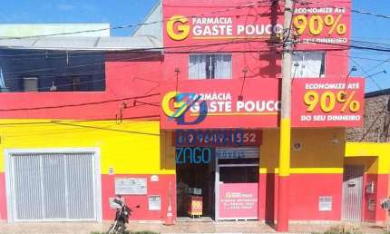 Sobrado comercial/ residencial em frente ao quartel militar no Fabrício