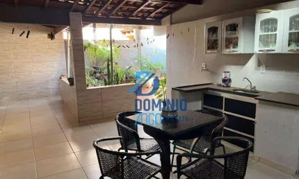 Casa com 5 quartos à venda na Avenida Quinze de Novembro, Estados Unidos, Uberaba