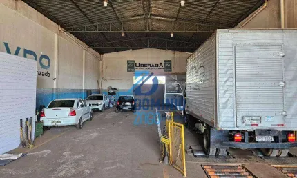 Galpão à venda, 360 m² por R$ 1.100.000 - Recreio dos Bandeirantes - Uberaba/MG