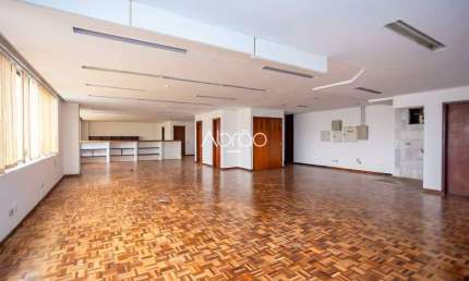 Sala comercial de 159 m² para alugar no Centro de Curitiba – Espaçosa, Reformada e Bem Localizada