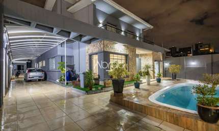 Casa Comercial ou Residencial com 7 quartos para alugar no Cristo Rei - 540 m² | Ref 188