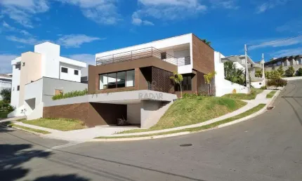 Casa à venda em Valinhos, Chácaras Silvania, com 3 suítes, com 310 m², Tabapuã