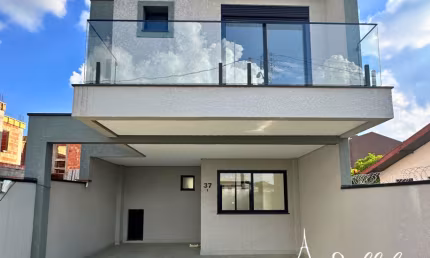 Sobrado Novo Moderno, alto padrão Uberaba - Curitiba/PR