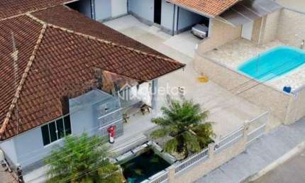 Casa com 3 dormitórios à venda, 250 m² por R$ 1.000.000,00 - Bateas - Brusque/SC