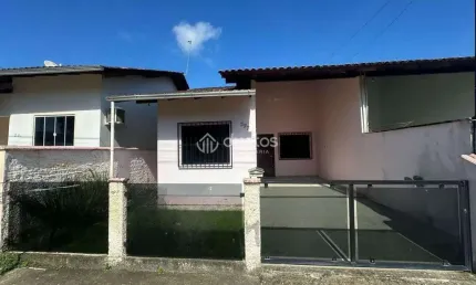 Casa com 2 dormitórios à venda por R$ 320.000,00 - Rio Branco - Brusque/SC