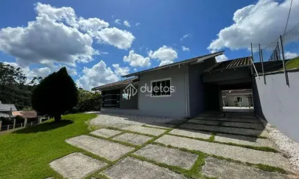 Casa com 3 dormitórios à venda, 150 m² por R$ 890.000,00 - Steffen - Brusque/SC
