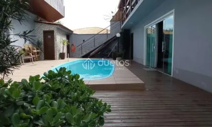 INVESTIMENTO,  à 5 minutos do centro de Brusque sendo 6 apartamentos e uma casa de dois pavimentos com piscina.
