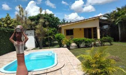 Casa com piscina na melhor localização de Aldeia - Camaragibe - PE