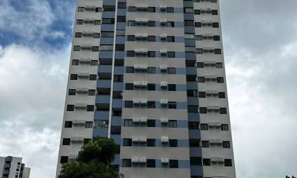 Apartamento com 3 quartos, sendo 1 suíte em Casa Forte, Recife/PE