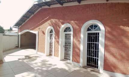 Casa com 3 quartos à venda na Rua Doutor Quintino de Paula Maudonnet, 652, Parque Taquaral, Campinas, 164 m2 por R$ 740.000