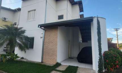 Casa à venda, 2dorm. 1 suíte, 3 salas, garagem coberta, área gourmet. Cond. Jardins Residencial. Pi
