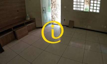Casa em condomínio fechado com 4 quartos à venda em Paquetá, Belo Horizonte  por R$ 450.000