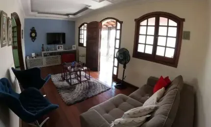 Casa com 3 quartos à venda em Paquetá, Belo Horizonte  por R$ 1.500.000