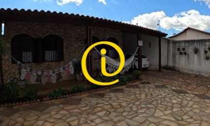 Casa com 3 quartos à venda em Ouro Preto, Belo Horizonte  por R$ 1.300.000