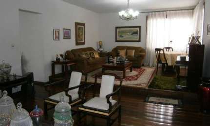 Casa com 5 quartos à venda no São José, Belo Horizonte  por R$ 1.500.000