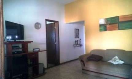 Casa com 5 quartos à venda no Centro, Jaboticatubas  por R$ 600.000