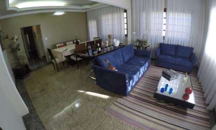 Casa com 4 quartos à venda em Ouro Preto, Belo Horizonte  por R$ 1.300.000