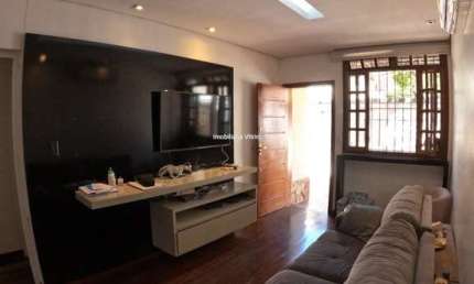 Casa com 3 quartos à venda em Paquetá, Belo Horizonte  por R$ 960.000