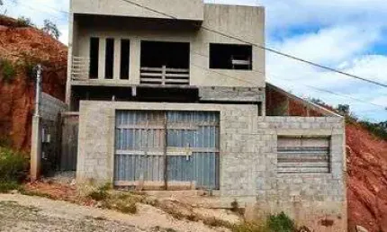 Sobrado para venda tem 550 metros quadrados com Bosque dos Pinheiros