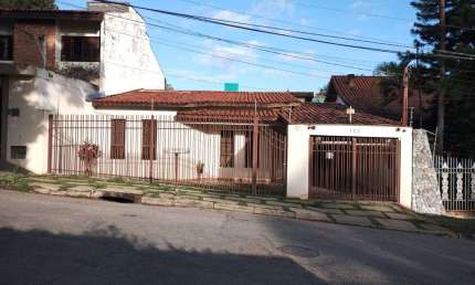 Oportunidade! Casa Térrea com Duas Frentes – Ideal para Residência ou Comércio