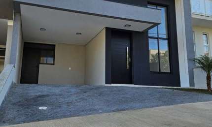 Casa em condomínio à Venda em Wanel Ville, Sorocaba - SP