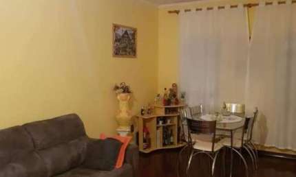 Sobrado à venda em Sorocaba com 3 dormitórios, suíte e ótima localização