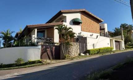 Casa Luxuosa 3 Suítes + Escritório Independente Próx. Av. Gen. Carneiro