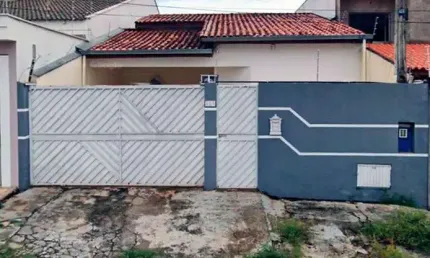 Ótima Casa no Jardim Piazza di Roma com Suíte e Garagem para 3 Carros