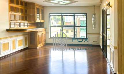 Apartamento com 242m² 4 suítes com 4 vagas no Tatuapé