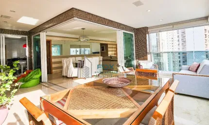 Amplo apartamento a venda com 218m², 3 suítes , 4 vagas no anália franco