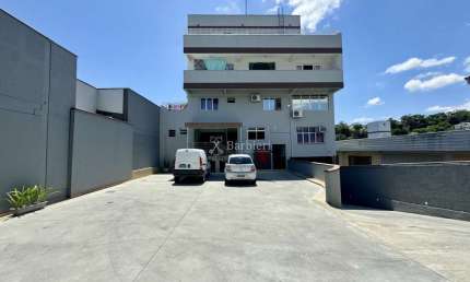 Ponto comercial com 3 salas para alugar em Água Verde, Blumenau , 187 m2 por R$ 4.500