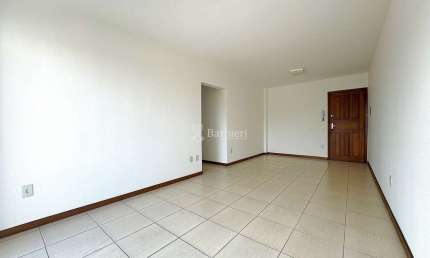 Apartamento com 2 quartos para alugar no Victor Konder, Blumenau , 75 m2 por R$ 2.500