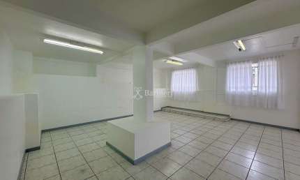 Barracão / Galpão / Depósito com 3 salas para alugar na Escola Agrícola, Blumenau , 110 m2 por R$ 3.350