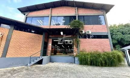 Barracão / Galpão / Depósito com 12 salas para alugar no Velha Central, Blumenau , 1700 m2 por R$ 25.000