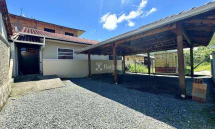 Casa com 2 quartos à venda no Itoupavazinha, Blumenau , 130 m2 por R$ 340.000
