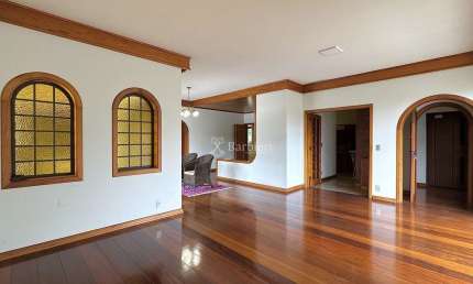 Apartamento com 4 quartos para alugar no Garcia, Blumenau , 244 m2 por R$ 5.000