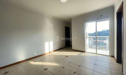 Apartamento com 3 quartos para alugar na Vila Nova, Blumenau , 90 m2 por R$ 2.300