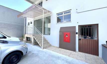 Ponto comercial com 7 salas para alugar em Água Verde, Blumenau , 300 m2 por R$ 9.000