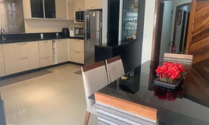 Casa com 4 quartos à venda na Escola Agrícola, Blumenau , 196 m2 por R$ 949.000