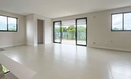 Cobertura com 4 quartos à venda em Água Verde, Blumenau , 216 m2 por R$ 1.400.000