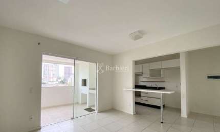 Apartamento com 2 quartos para alugar no Centro, Blumenau , 76 m2 por R$ 2.700