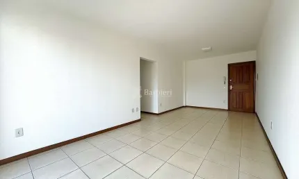 Apartamento com 2 quartos para alugar no Victor Konder, Blumenau , 75 m2 por R$ 2.500