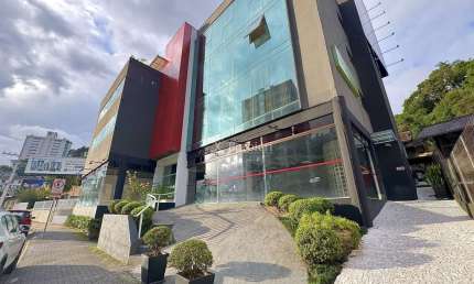 Sala comercial com 4 salas para alugar no Victor Konder, Blumenau , 340 m2 por R$ 14.800